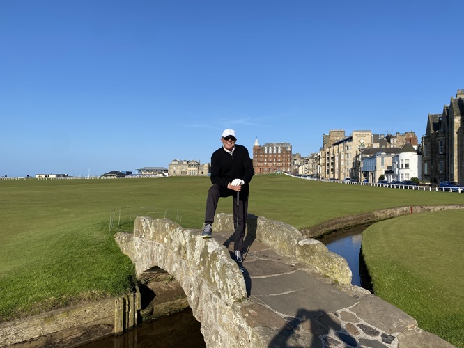 Famous photo opportunity - just look at the weather ...