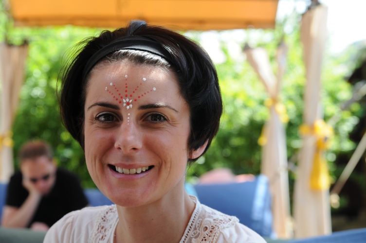 Pip getting into the face painting